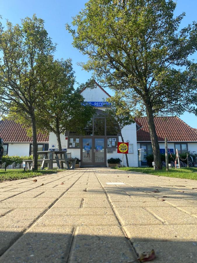Zeepark Zeewind Hotel Бредене Екстериор снимка