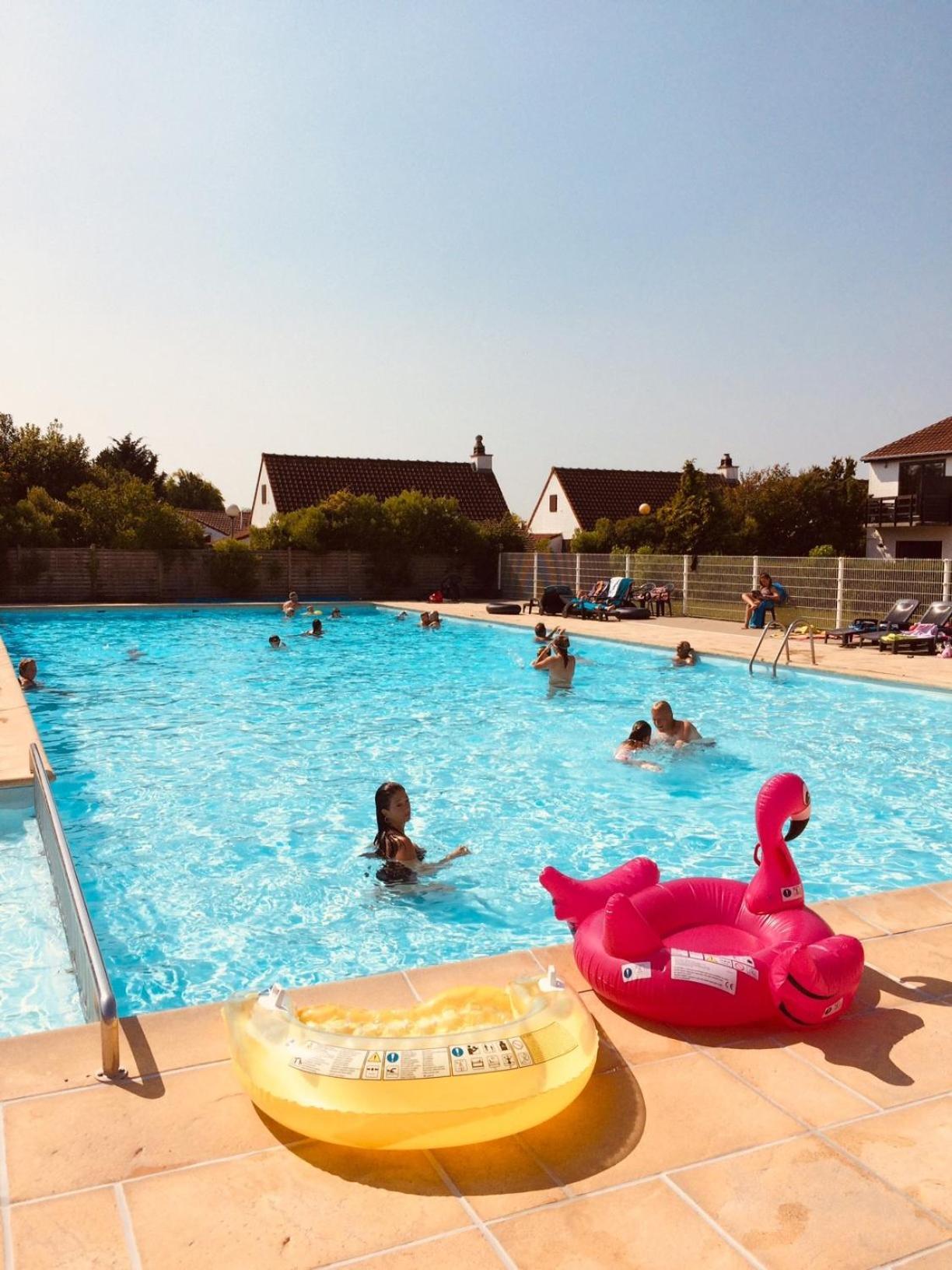 Zeepark Zeewind Hotel Бредене Екстериор снимка